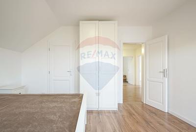 Casă cu 7 camere cu Teren 1400 Mp în Stupini - 19