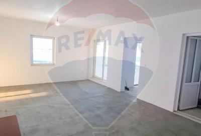 Casă cu 3 camere cu Teren 800 Mp în Gălățeni - 11