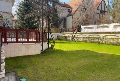 Casă cu 12 camere cu Teren 1000 Mp în Capitale - 2