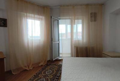 Apartament cu 4 camere decomandat în Nicolina - 8