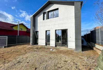 Casa 4 camere de vanzare in Salicea - 2
