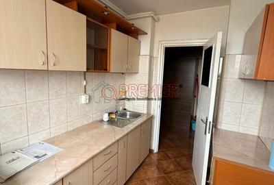 Apartament cu 3 camere în Alexandru Obregia