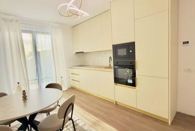 Apartament cu 3 camere decomandat în Tractorul - 8
