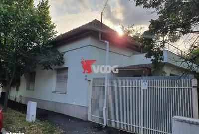 Casa cu teren, zona Lipovei