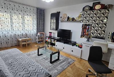 Apartament cu 2 camere decomandat în 13 Decembrie - 7