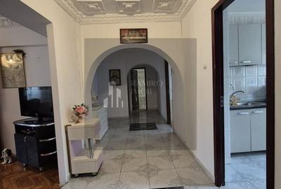 Apartament cu 4 camere decomandat, mobilat în Chișinau - 1