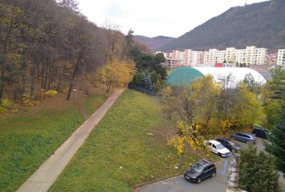 Apartament cu 2 camere decomandat în Răcădău