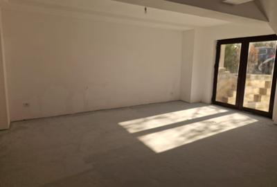 Spatiu comercial 130 mp - demisol - Faleza Nord - 138.000 euro(Cod E8) Spatiu comercial 130 mp - demisol - Faleza Nord - 138.000 euro(Cod E8) - 1