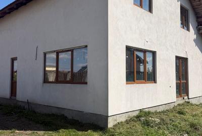 Casă cu 4 camere în Mândruloc - 7