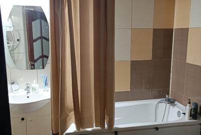 Închiriere apartament 3 camere - 4