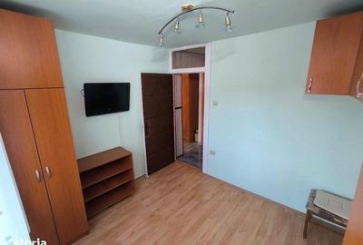 Decomandat la etajul 1 cu 2 băi și 2 balcoane - 2