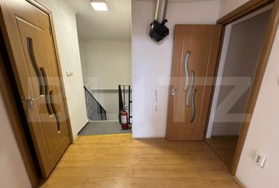 Spațiu comercial, de 84 mp, în Central - 7