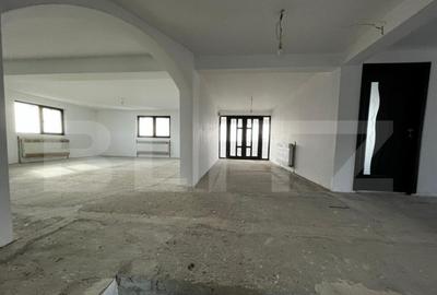 Oportunitate!!!Cladire 600 mp, teren 500 mp, Targoviste - 12