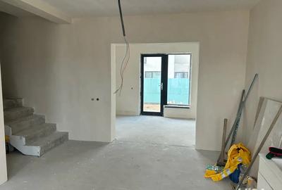 Casa parter , etaj , zona selgros strada macului - 3