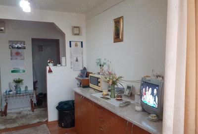 Vanz. Apart..2 cam. cf.1 dec, et.4 supr. utila 50.mp.+ balc.7 ml., aproape str.Randunici, Zona Obor - 8