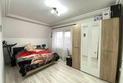 Apartament cu 3 camere semidecomandat, mobilat în Girocului - 1