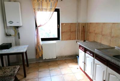 Apartament cu 2 camere decomandat în Județean - 4