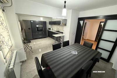 Apartament cu 4 camere în Central - 2