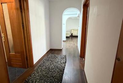 Apartament cu 3 camere circular, mobilat în Central - 17