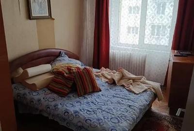 Apartament cu 4 camere decomandat în Sud