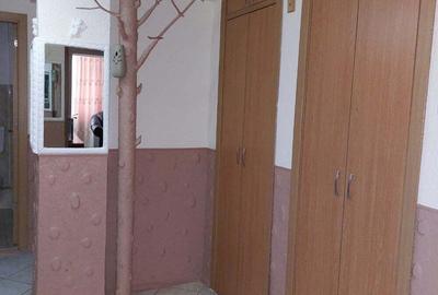Apartament cu 3 camere în Fetești-Gară - 1