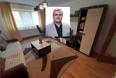 Apartament cu 2 camere decomandat în Micro IV - 1