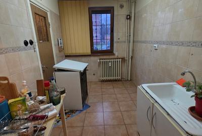 1 Decembrie 1918, 10 minute metrou, Auchan, chiar pe Onisifor Ghibu - 3