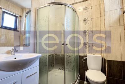 Apartament cu 3 camere semidecomandat, mobilat în 1 Mai - 9