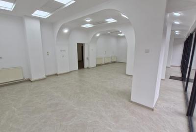 Spațiu comercial, de 100 mp, în Central - 10