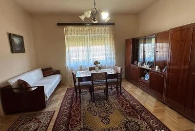 Casă cu 6 camere cu Teren 1727 Mp în Central - 9