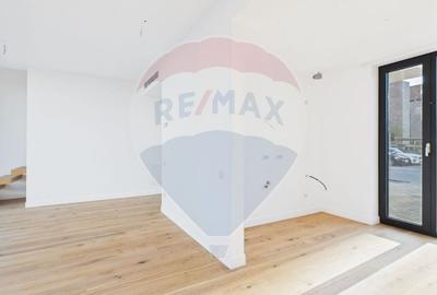 Vila luminoasa si moderna de vanzare in Amber Forest Tunari - 7