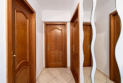 De investitit in apartament central -dormitor 35 mp,  vedere panoramica-Humor - 7