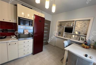 Apartament cu 2 camere decomandat în Vasile Aaron - 2