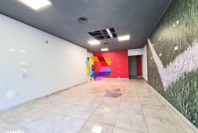 Spațiu comercial, de 78 mp, în Tractorul