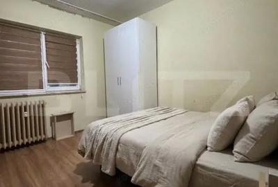 Apartament cu 4 camere decomandat în Rovine