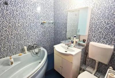 Apartament cu 3 camere decomandat în Central - 1