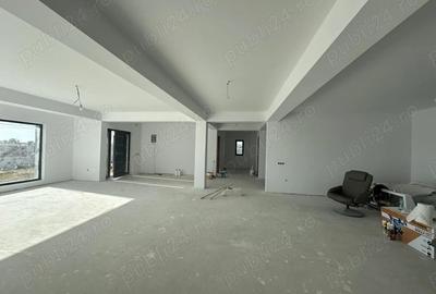 Casă cu 5 camere cu Teren 1045 Mp în Strejnicu - 2