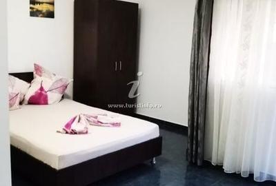 Casă cu 4 camere cu Teren 900 Mp în Boldești - 1