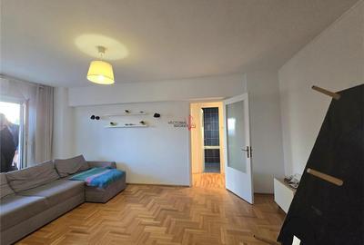Apartament cu 3 camere semidecomandat în Tei - 3