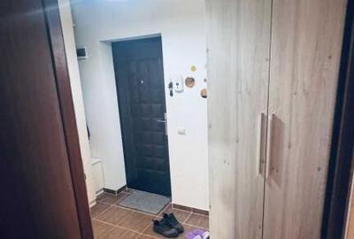 Garsonieră decomandată, mobilată în Apărătorii Patriei