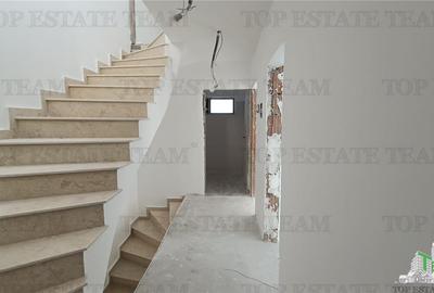 Duplex cu 4 camere cu Canalizare în Central - 6