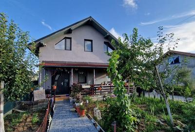 Casă spațioasă de vanzare, 4 camere, 6 Ari, Săsar - Comision 0% - 12