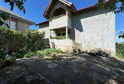 Casă cu Teren 1000 Mp în Barați - 2