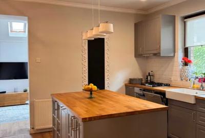 Aviatiei-Hotel CRISTAL PALACE -Vila  4 camere-suprafata  180 mp-pret 3000 euro - 5