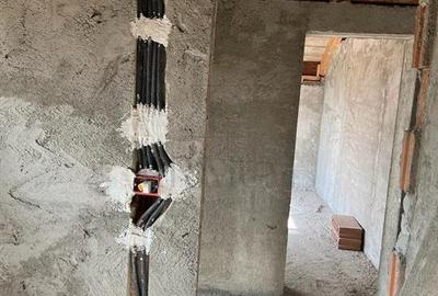 Casa Individuala la rosu - teren 834 mp - 137 mp utili - 10