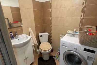 Apartament cu 3 camere decomandat în Fratelia - 2