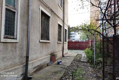 Casă cu 6 camere în Micro 4