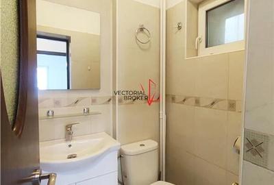 Decomandat, bloc 1980, ,metrou OBOR Calea Mosilor - 7