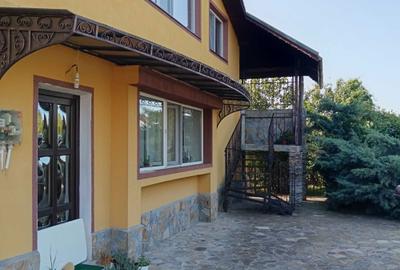 Casă cu 4 camere în Șipotu - 2