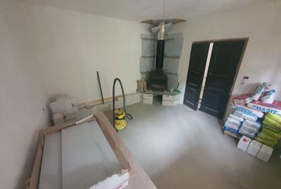 Casă cu 4 camere în Central - 1